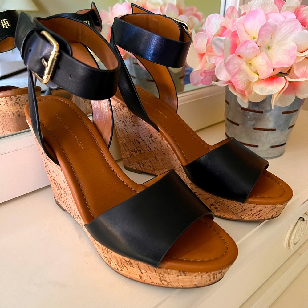 Tommy Hilfiger Maya black wedge sandals